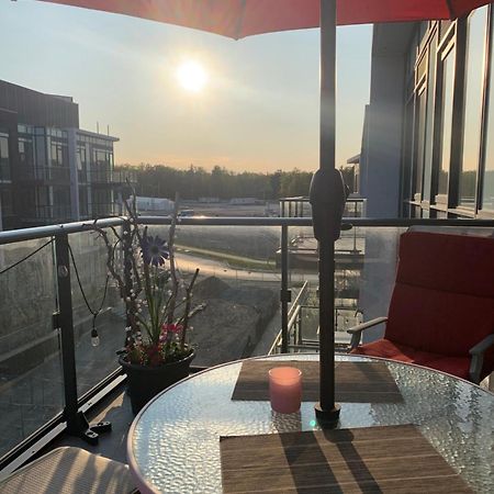 Aquarius 2 Bedroom Condo Friday Harbour Innisfil Екстер'єр фото