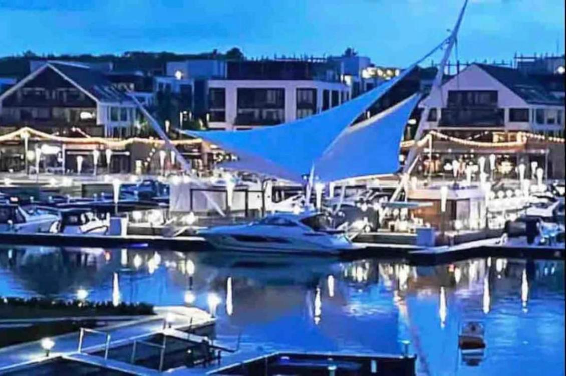Aquarius 2 Bedroom Condo Friday Harbour Innisfil Екстер'єр фото