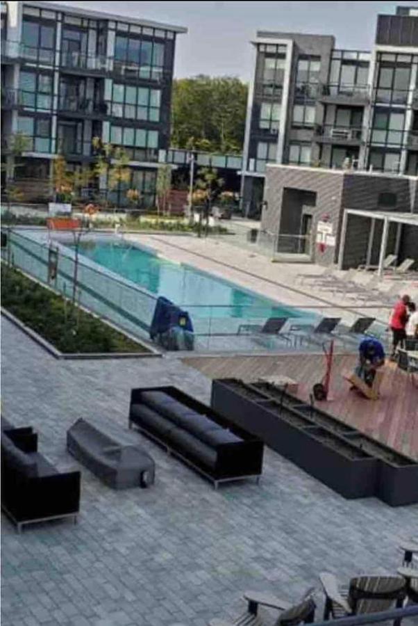 Aquarius 2 Bedroom Condo Friday Harbour Innisfil Екстер'єр фото