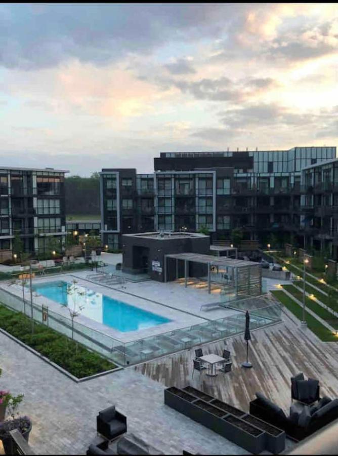 Aquarius 2 Bedroom Condo Friday Harbour Innisfil Екстер'єр фото