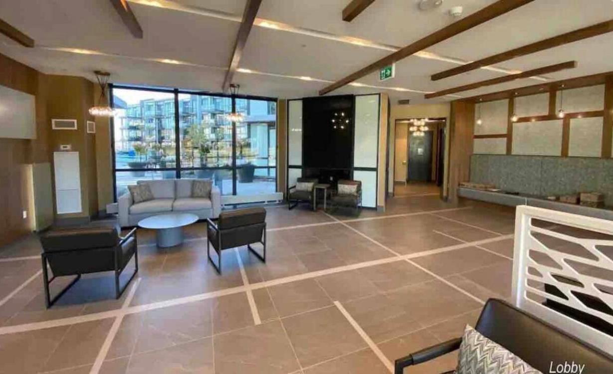Aquarius 2 Bedroom Condo Friday Harbour Innisfil Екстер'єр фото