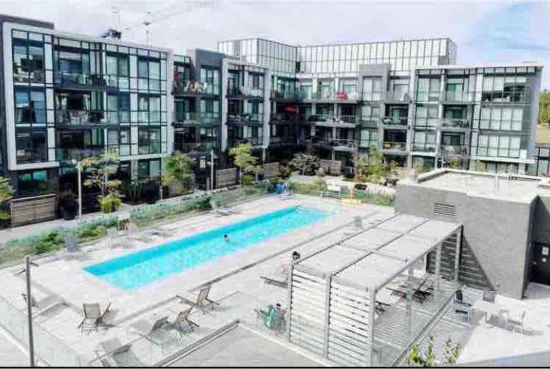 Aquarius 2 Bedroom Condo Friday Harbour Innisfil Екстер'єр фото